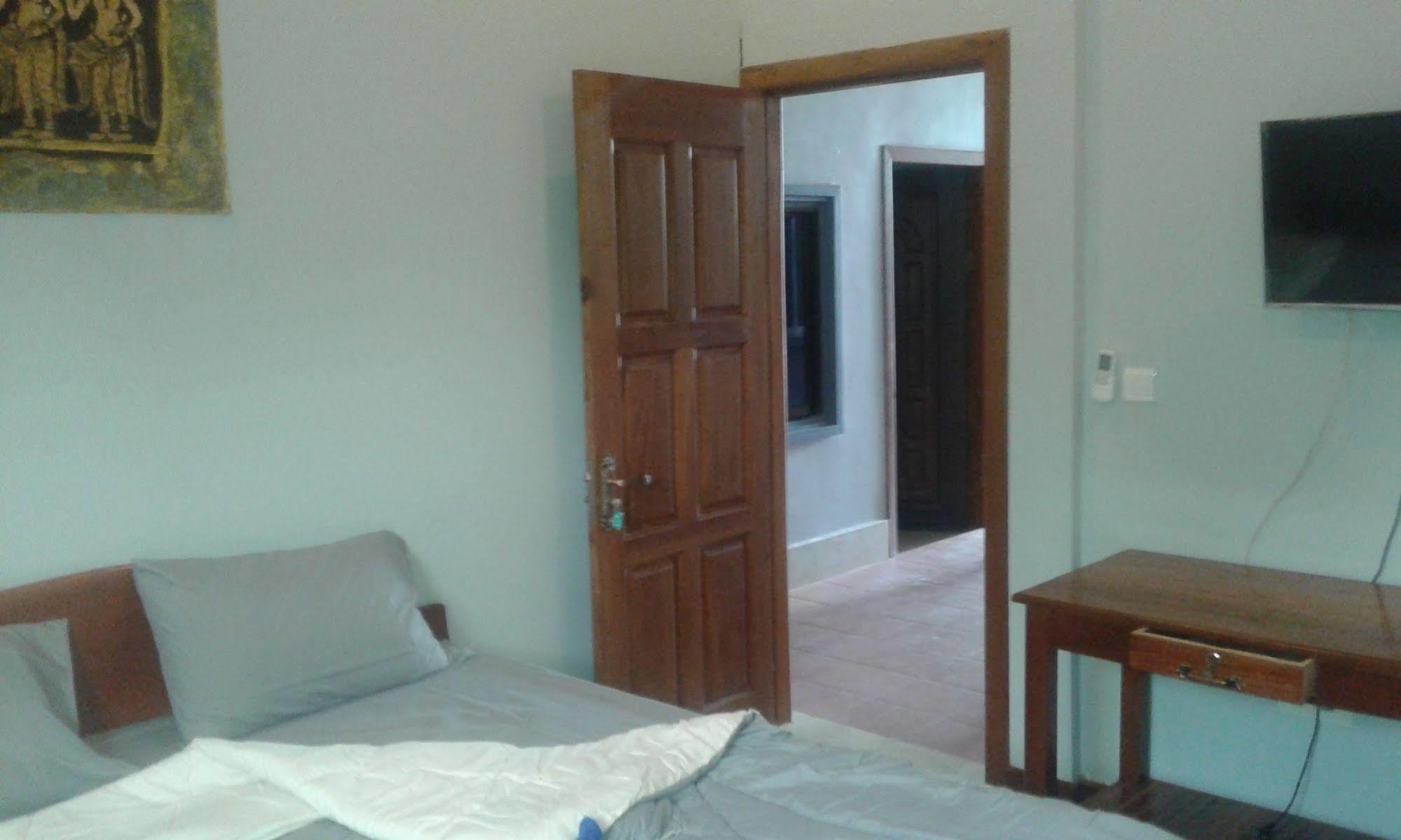Angkor'S Sunshine Bed & Breakfast เสียมราฐ ภายนอก รูปภาพ
